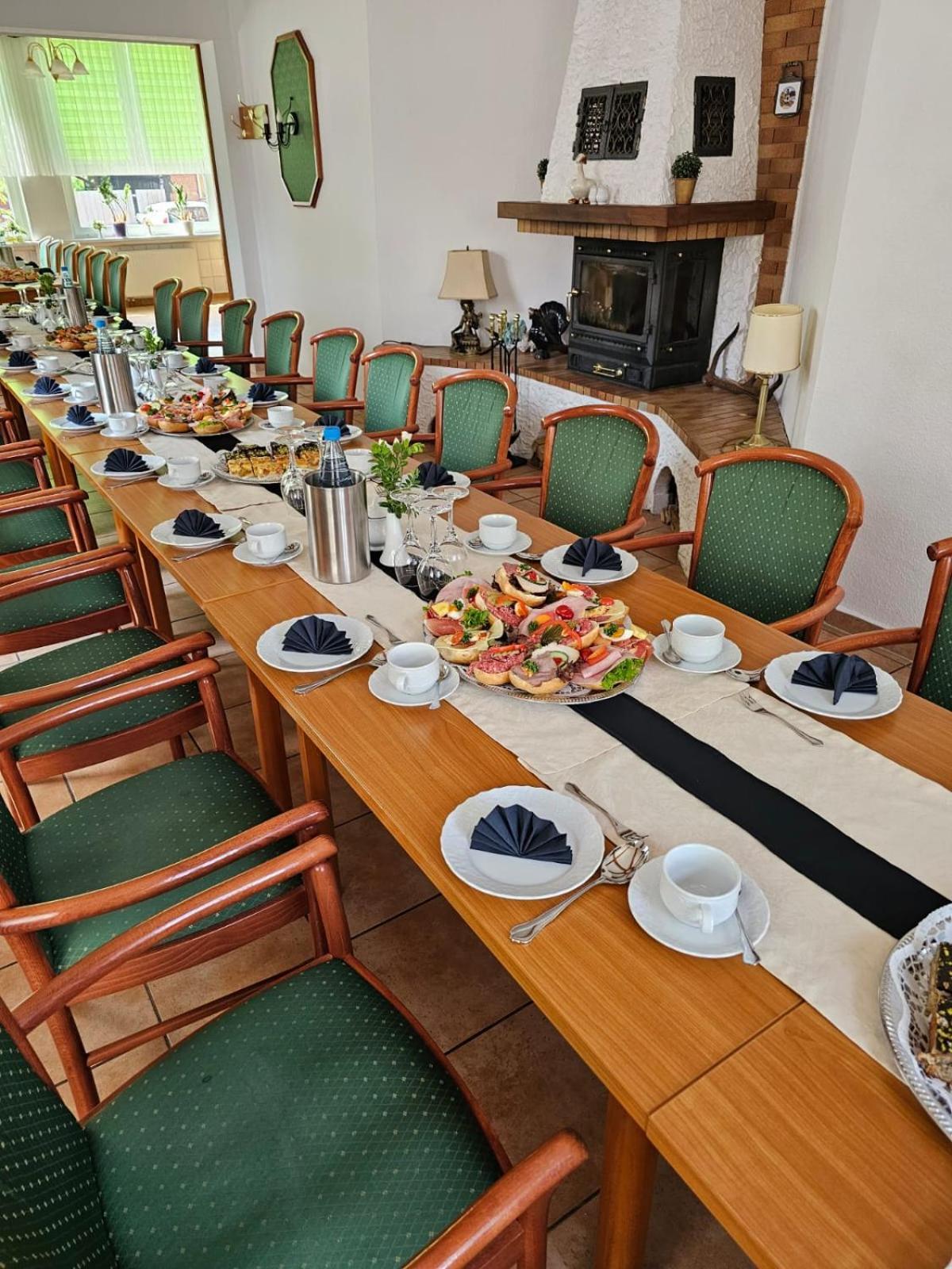 Hotel Zur Krone Hasselfelde Extérieur photo